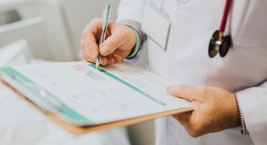 Emissão de laudos médicos - Dr. Cyro Teixeira da Silva Junior
